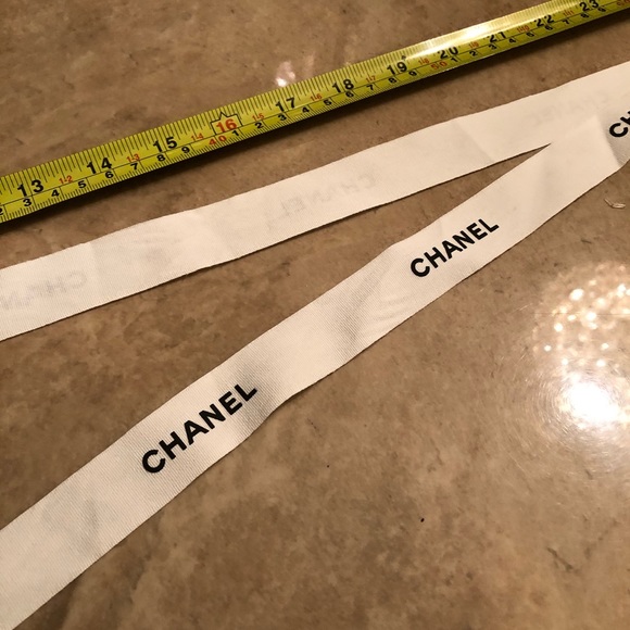 CHANEL - Picture 4 of 7